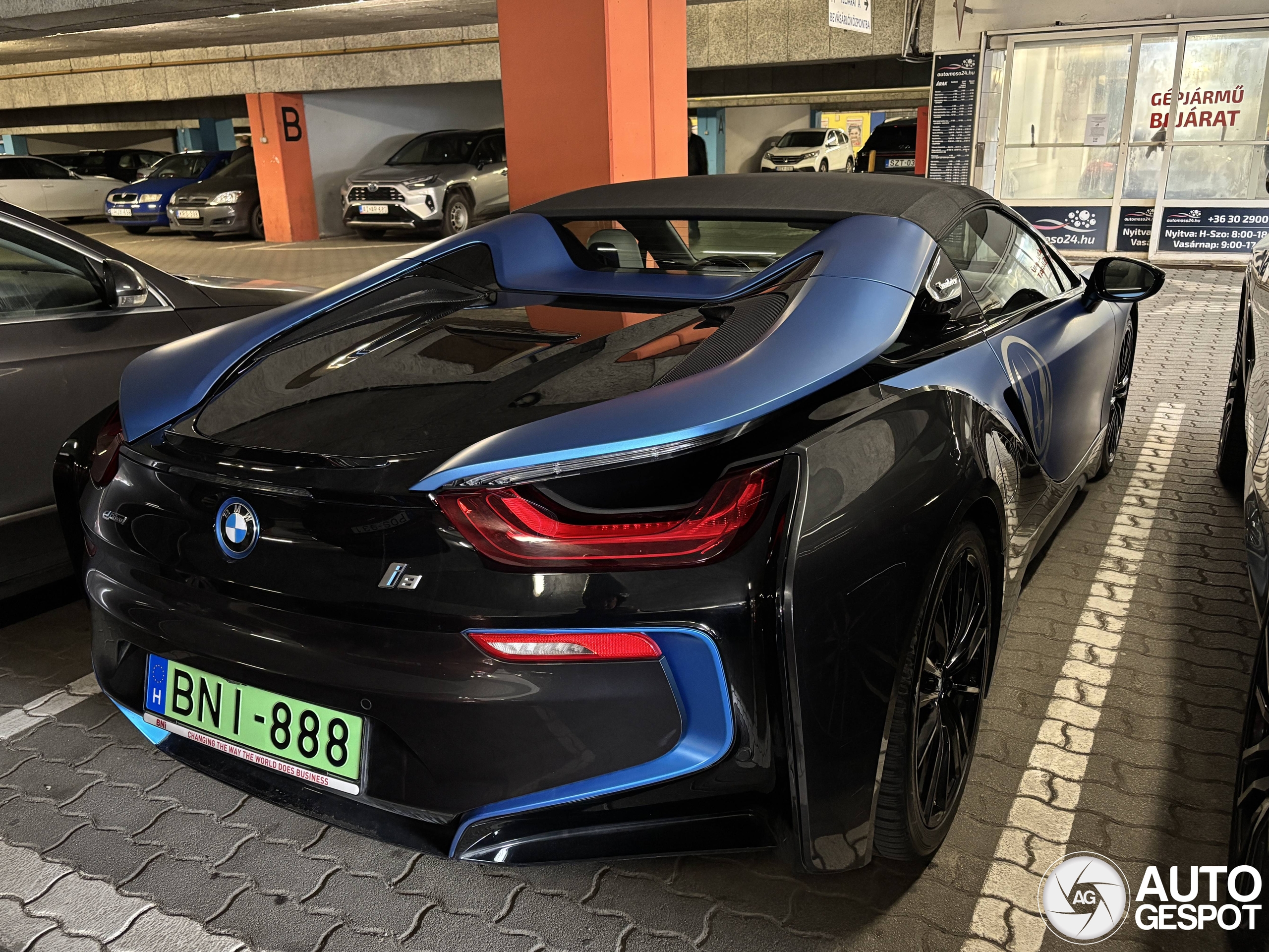 BMW i8 Roadster