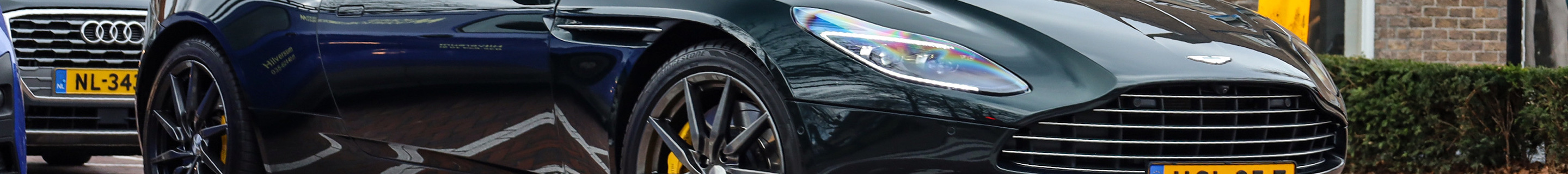 Aston Martin DB11 V8 Volante