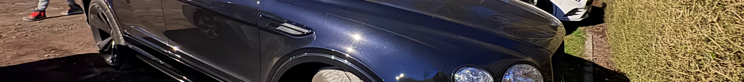 Bentley Bentayga Hybrid 2021