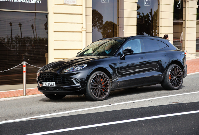 Aston Martin DBX