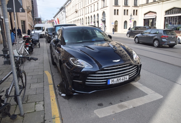 Aston Martin DBX707