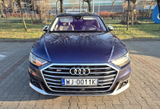 Audi S8 D5