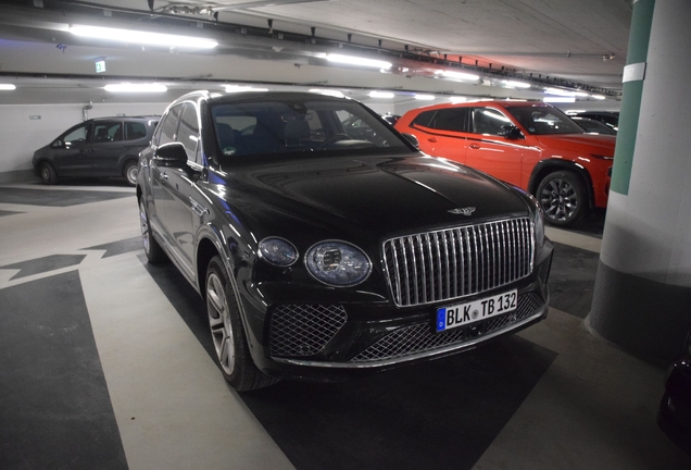 Bentley Bentayga Azure 2024