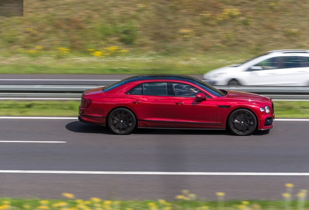 Bentley Flying Spur V8 2021