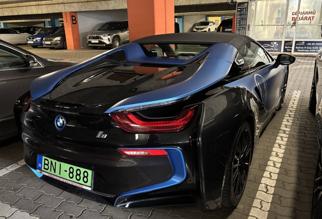 BMW i8 Roadster