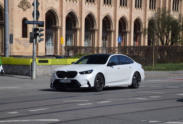 BMW M5 G90