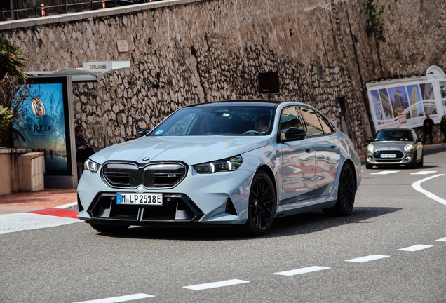 BMW M5 G90