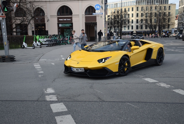 Lamborghini Aventador LP700-4 Roadster