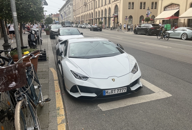 Lamborghini Huracán LP640-4 EVO