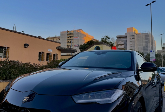 Lamborghini Urus Performante