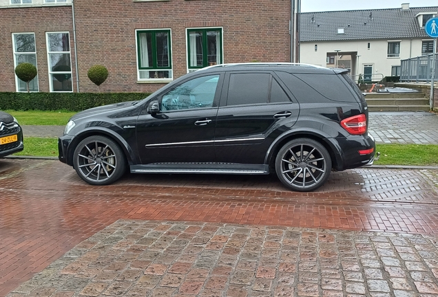 Mercedes-Benz ML 63 AMG 10th Anniversary
