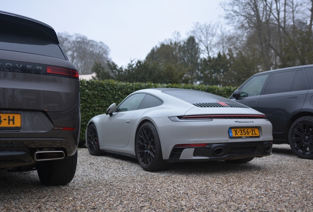 Porsche 992 Carrera 4S