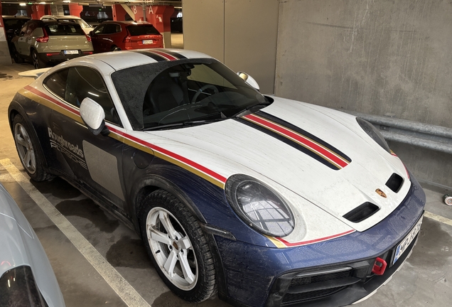 Porsche 992 Dakar