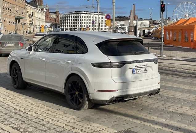 Porsche Cayenne Turbo S E-Hybrid
