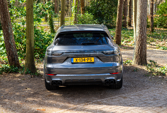Porsche Cayenne Turbo S E-Hybrid