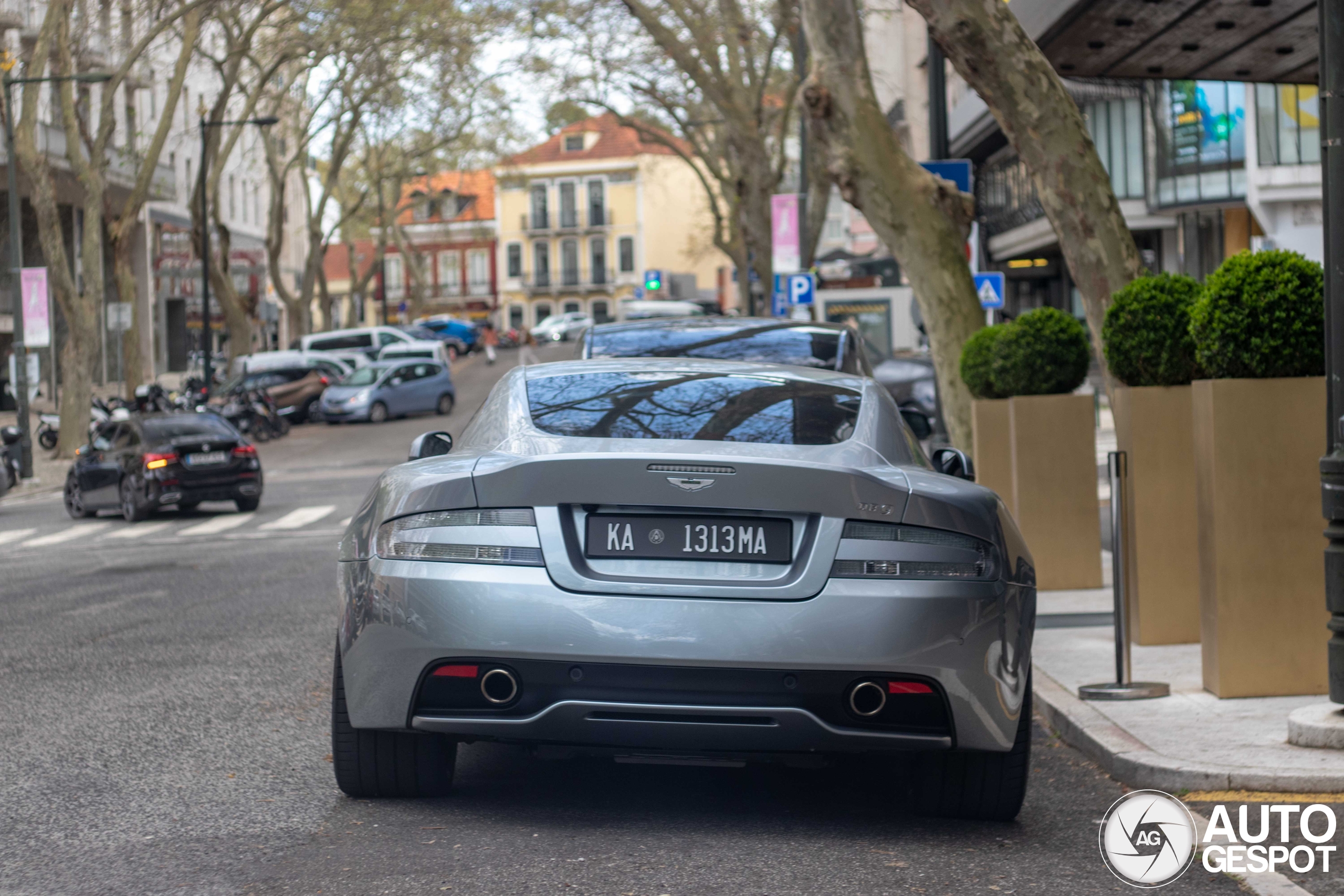 Aston Martin DB9 2013