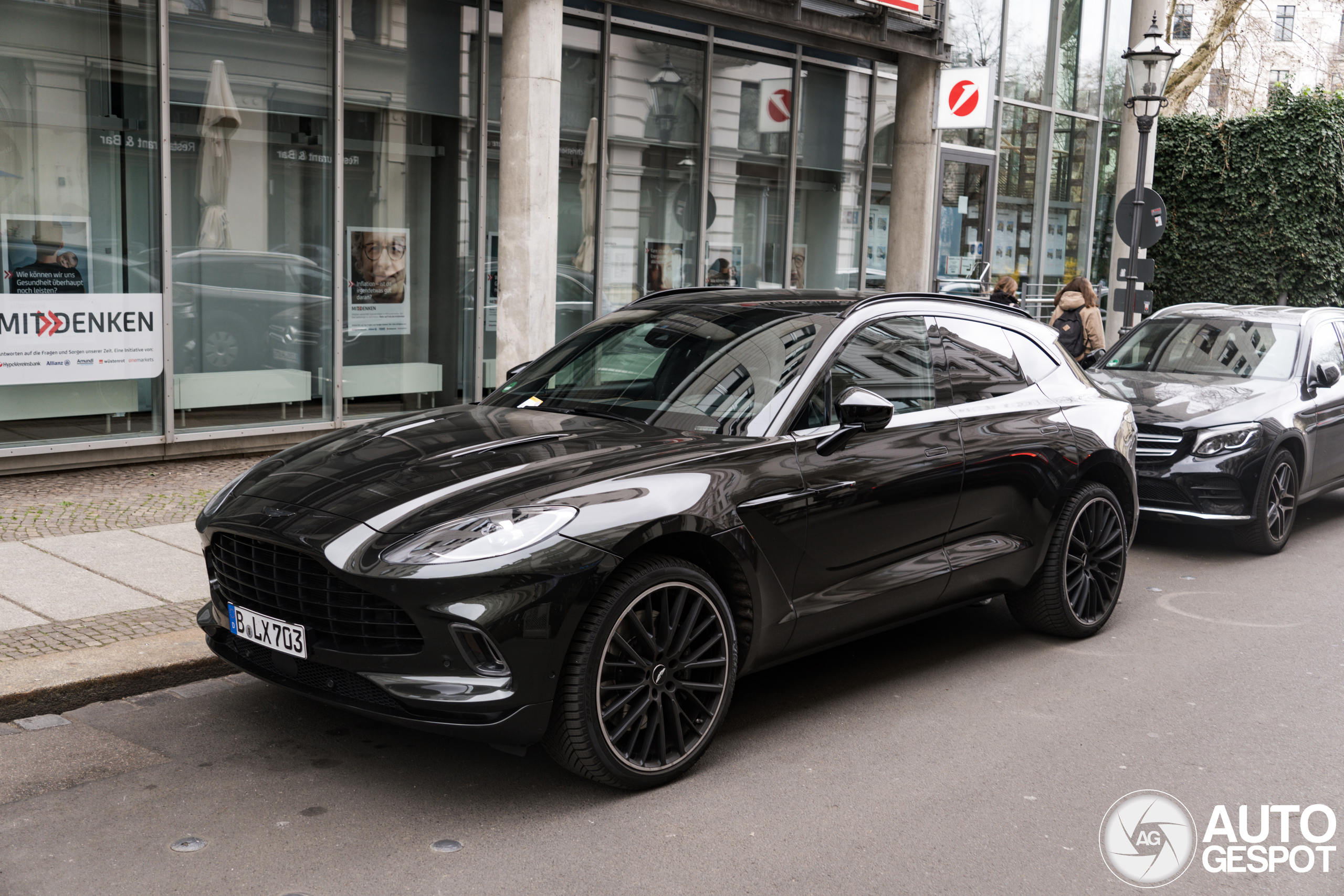 Aston Martin DBX
