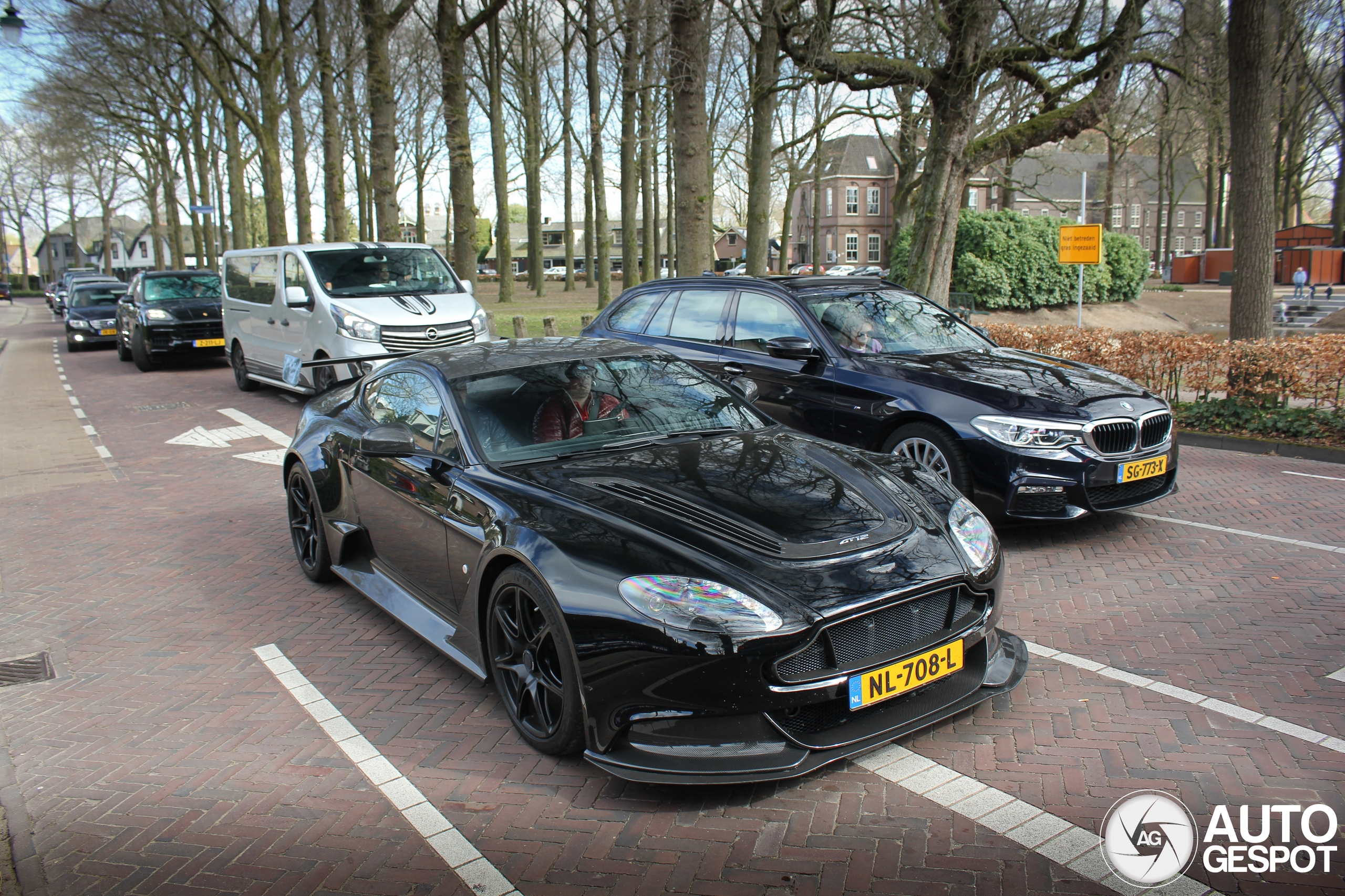Worden we binnenkort weer verwend met een V12 Aston Martin?