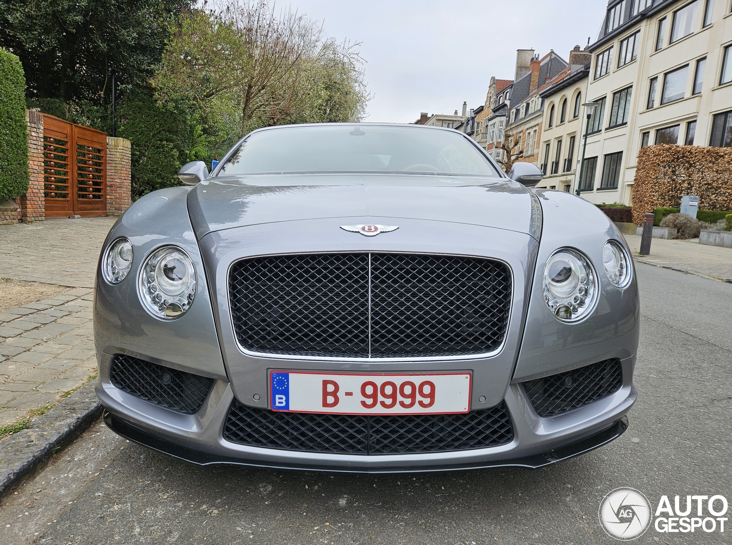 Bentley Continental GTC V8 S