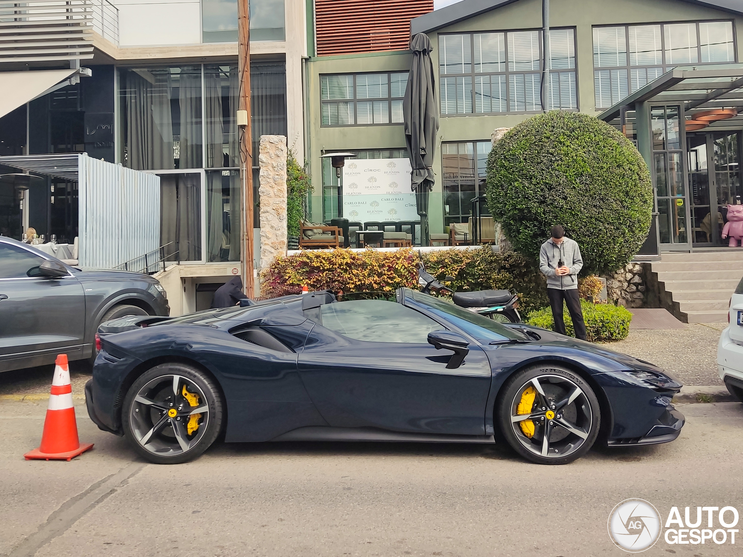 Ferrari SF90 Spider