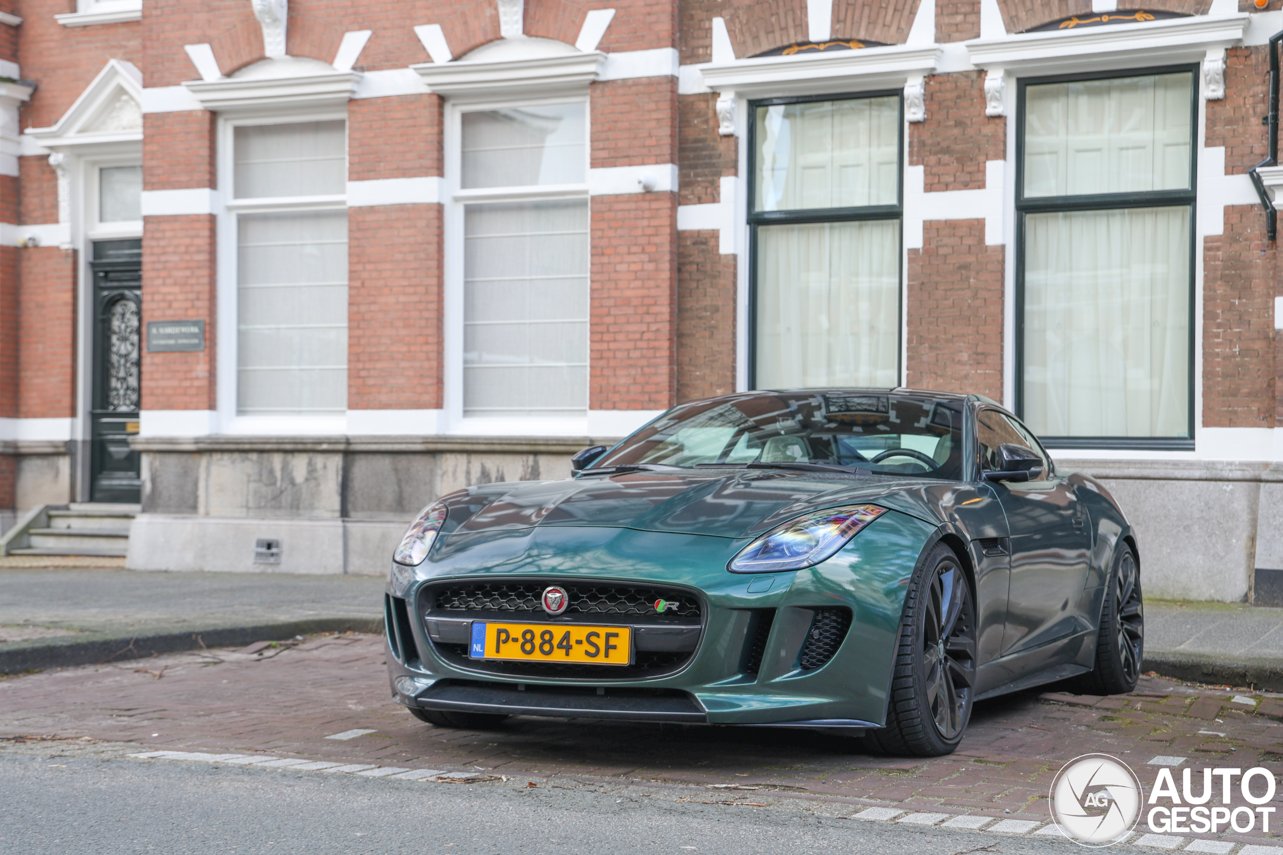 Jaguar F-TYPE R Coupé