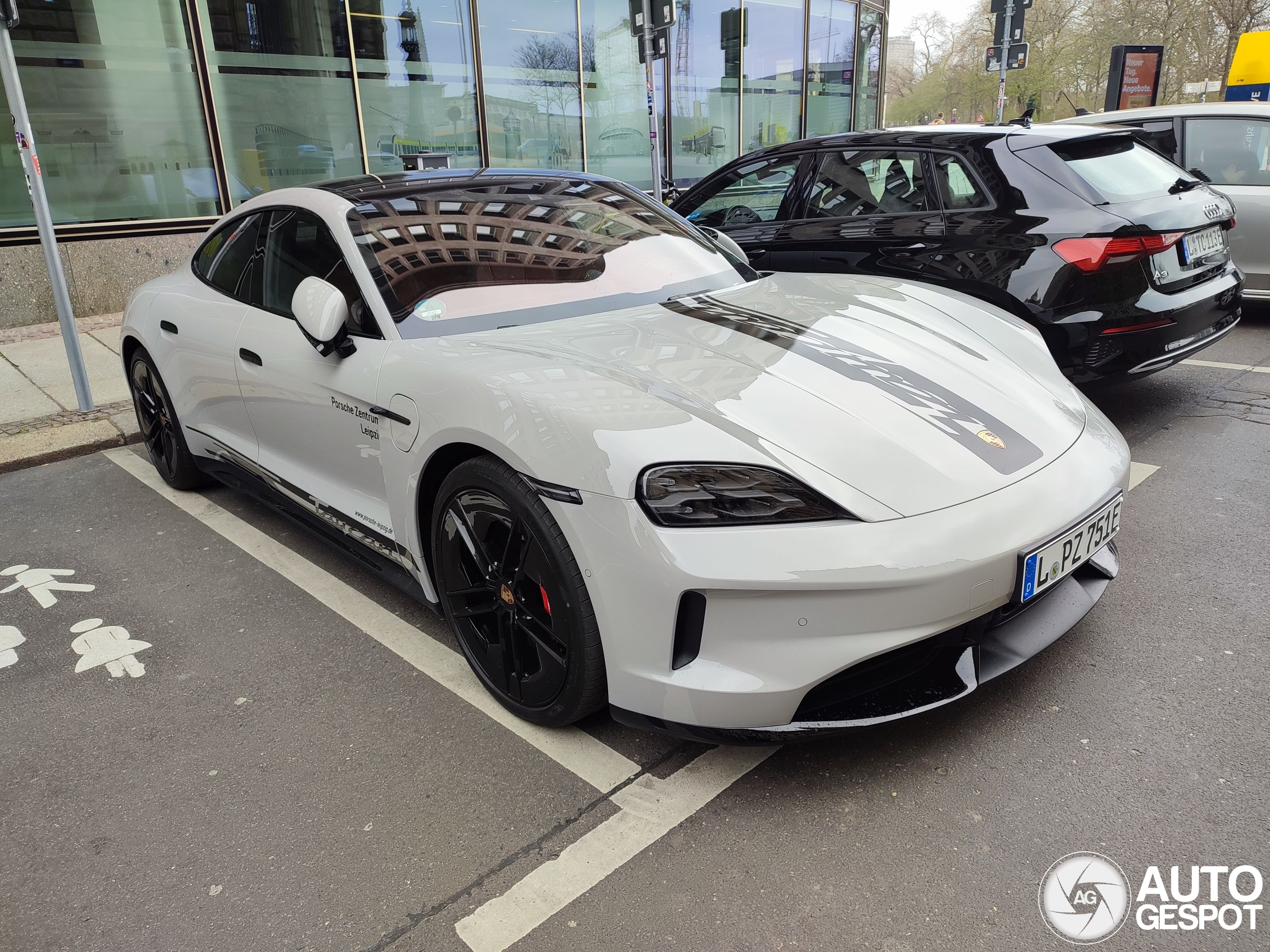 Kijk eens aan, de nieuwe Porsche Taycan GTS MkII