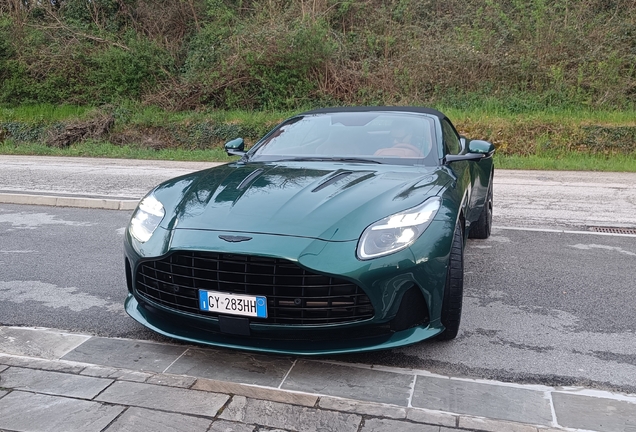 Aston Martin DB12 Volante