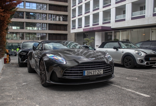 Aston Martin DB12 Volante