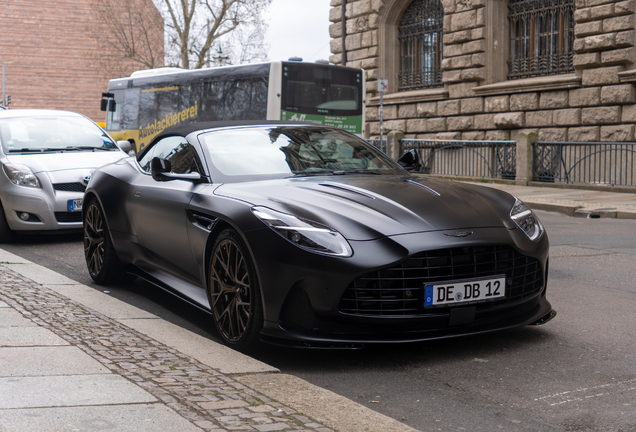 Aston Martin DB12 Volante