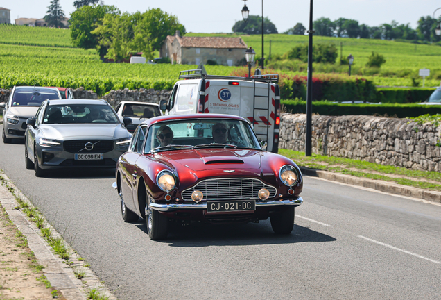 Aston Martin DB6 MKI