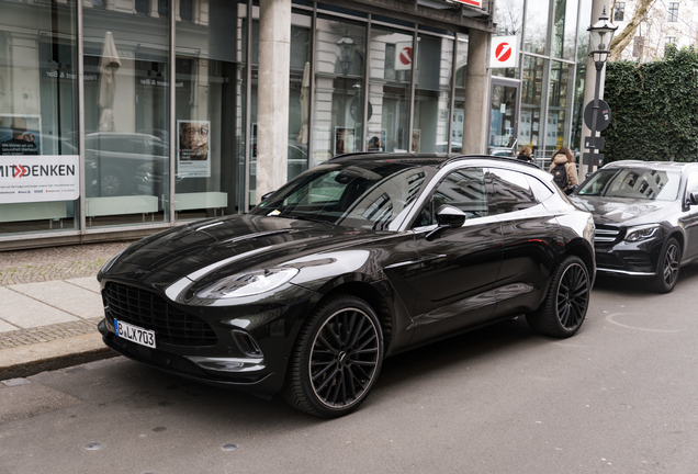 Aston Martin DBX