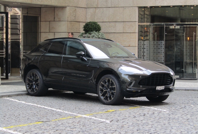 Aston Martin DBX