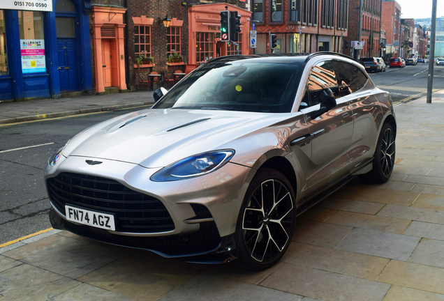 Aston Martin DBX707