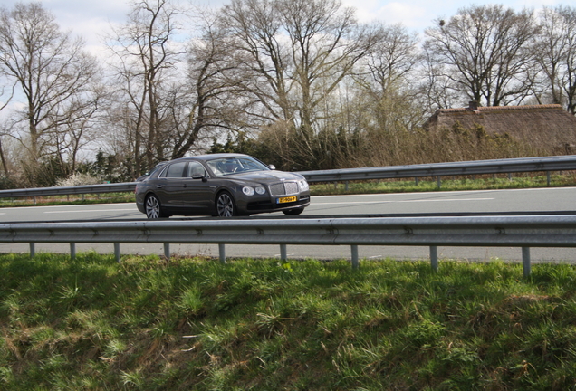 Bentley Flying Spur V8
