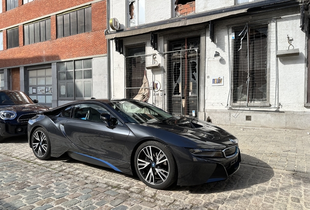 BMW i8