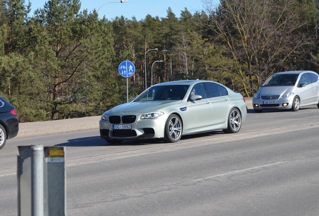 BMW M5 F10 2011