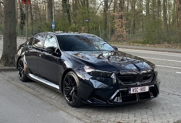 BMW M5 G90