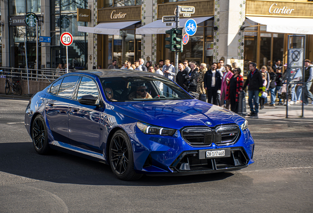 BMW M5 G90