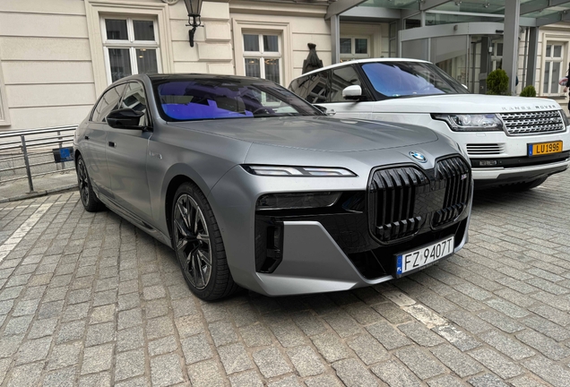 BMW M760e xDrive