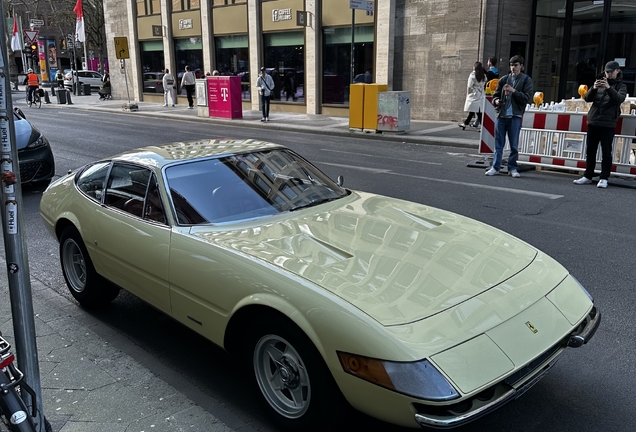 Ferrari 365 GTB/4 Daytona