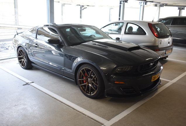 Ford Mustang Roush 5.0 2011