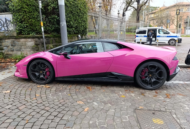 Lamborghini Huracán LP640-4 EVO