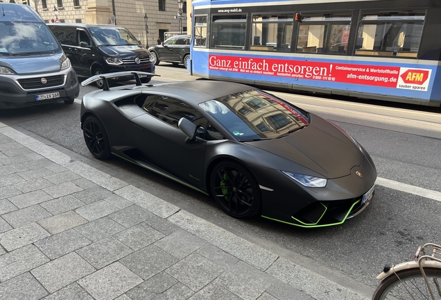 Lamborghini Huracán LP640-4 Performante
