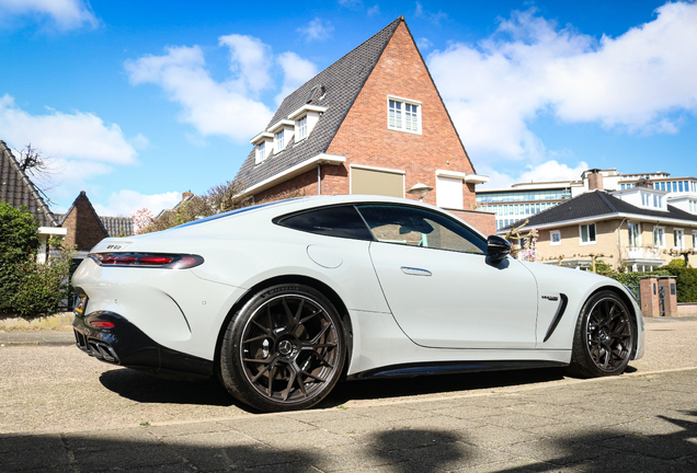Mercedes-AMG GT 63 C192