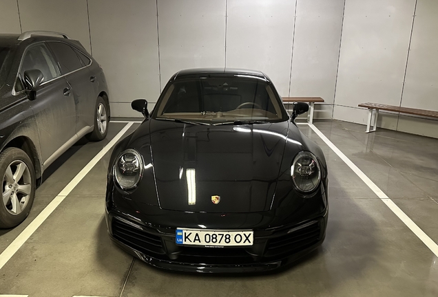 Porsche 992 Carrera 4S