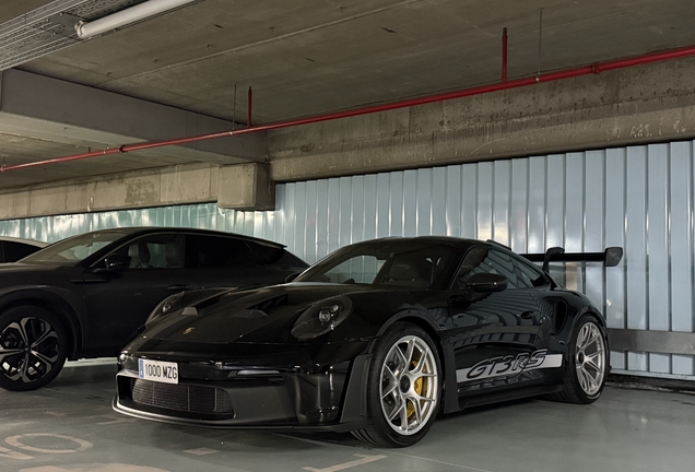 Porsche 992 GT3 RS MkI Weissach Package
