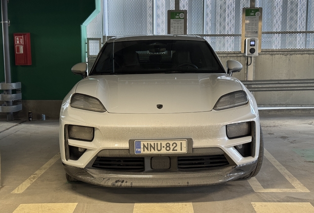 Porsche Macan EV Turbo