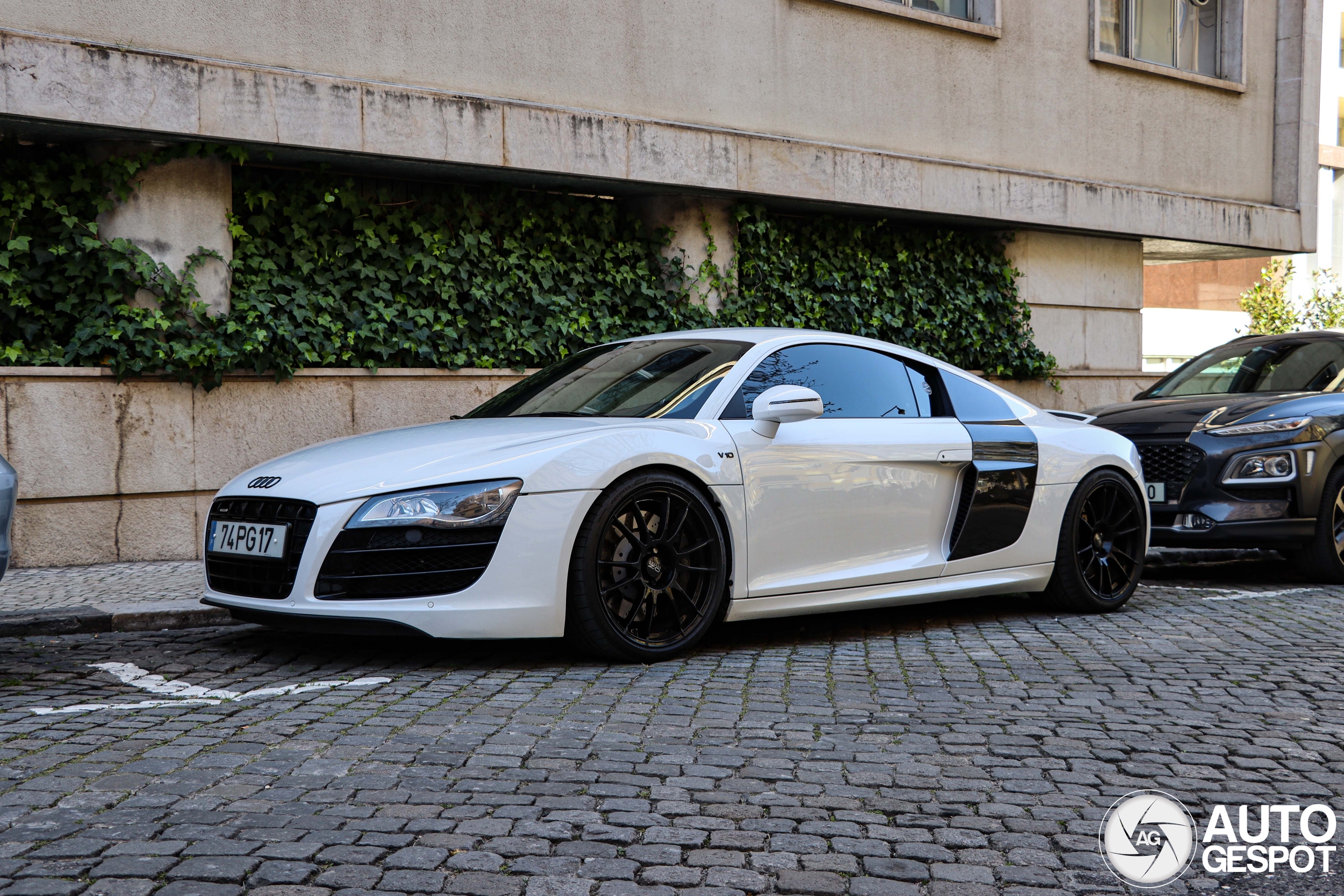 Audi R8 V10