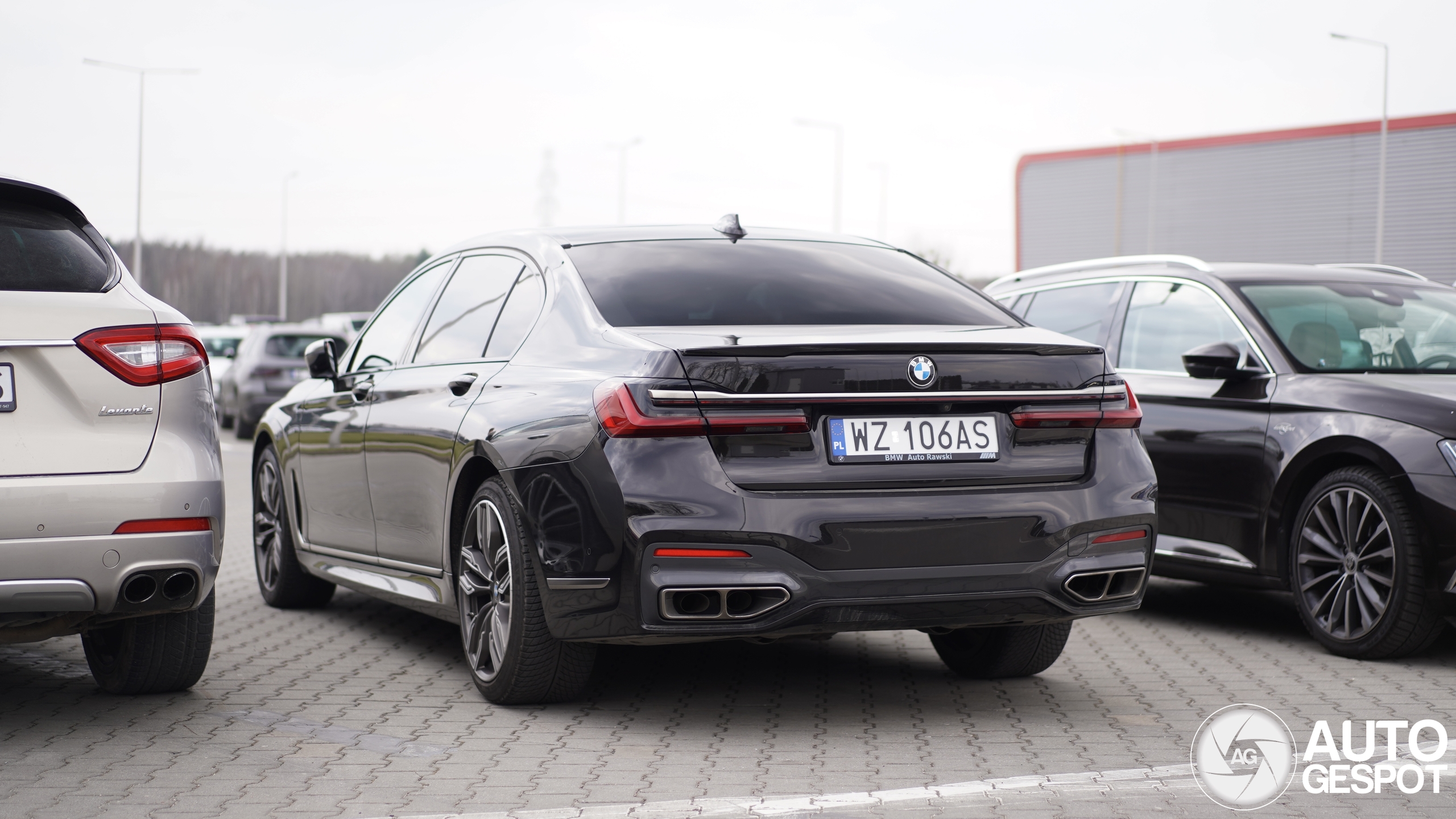 BMW M760Li xDrive 2019
