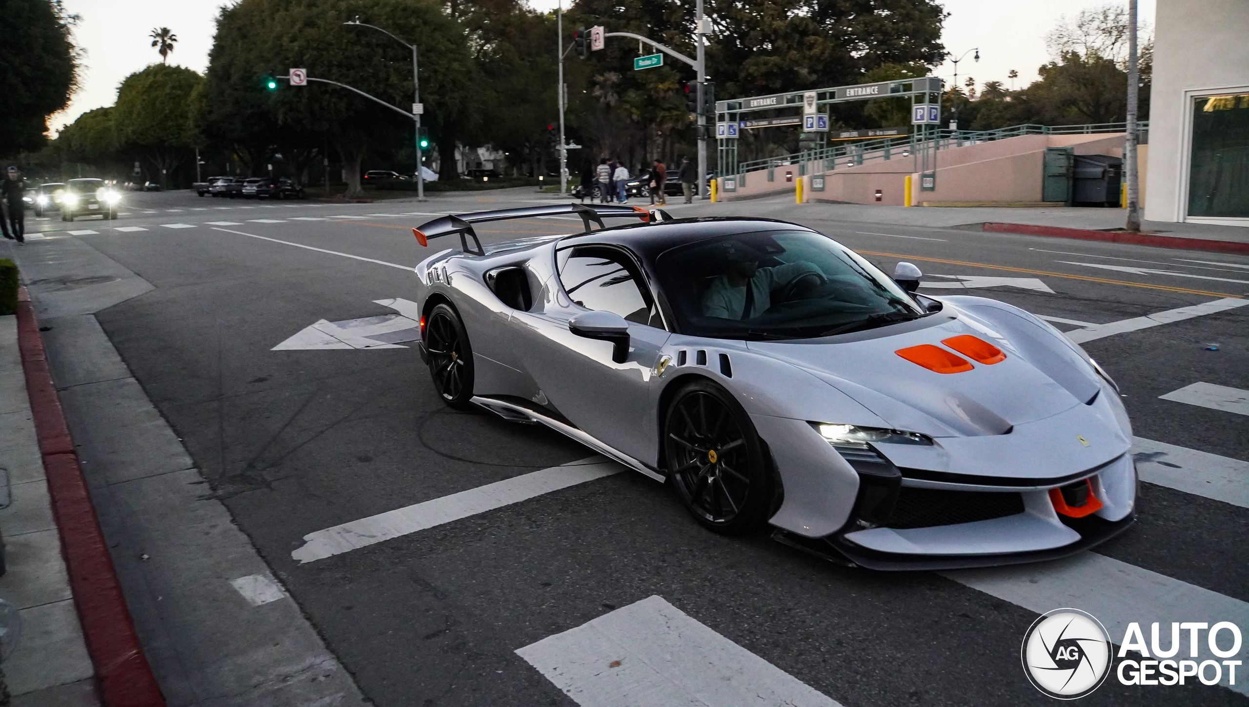 Gespot: eerste Ferrari SF90 XX Stradale in de Verenigde Staten